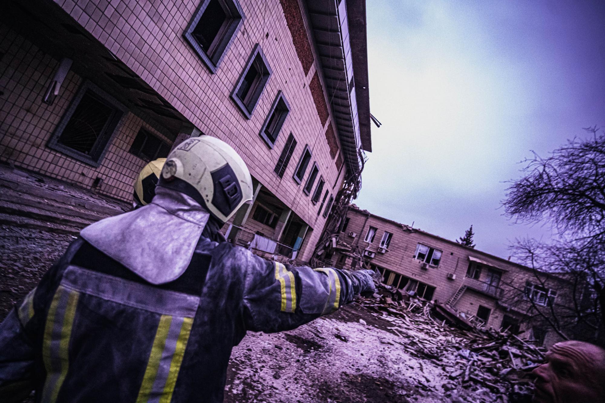 Обстріл київської телевежі, де загинуло п'ятеро людей: з'явилися фото з місця злочину Путіна